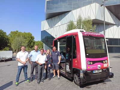 Mit dem autonomen Shuttle von der Experimenta zum Bahnhof. Probiert es selbst aus!